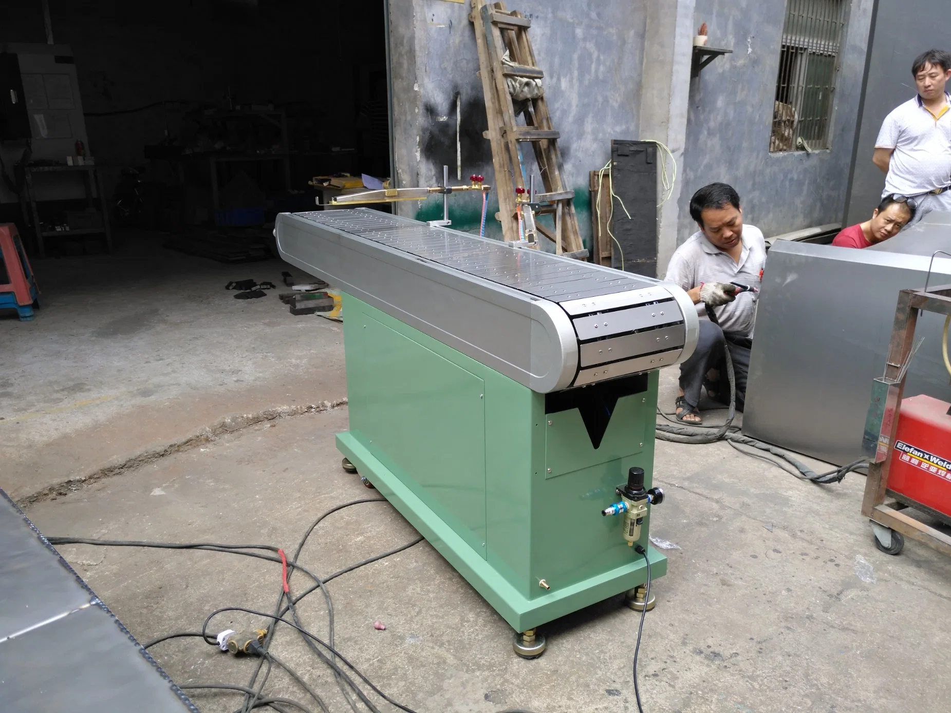 Air-Gas Burner Bottle Flame Treatment Machine with Automatic Ignition and Product Dwell and Simultaneous Rotation Made in China Tamprinter Brand Shenzhen Factor