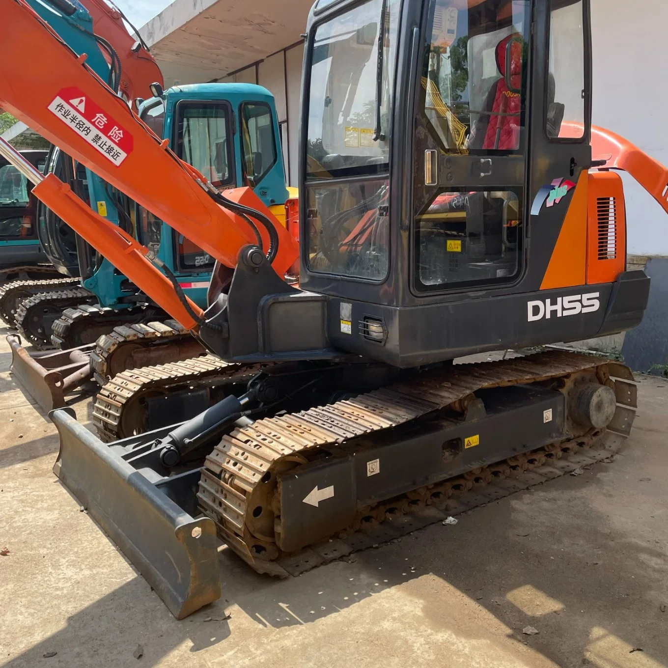 Original Doosan Dh80-7 Dh60 Dh60-7 Dx60 Dx80 Dx55 Dh55 Used Construction Machines Second Hand Excavator High Work Performance
