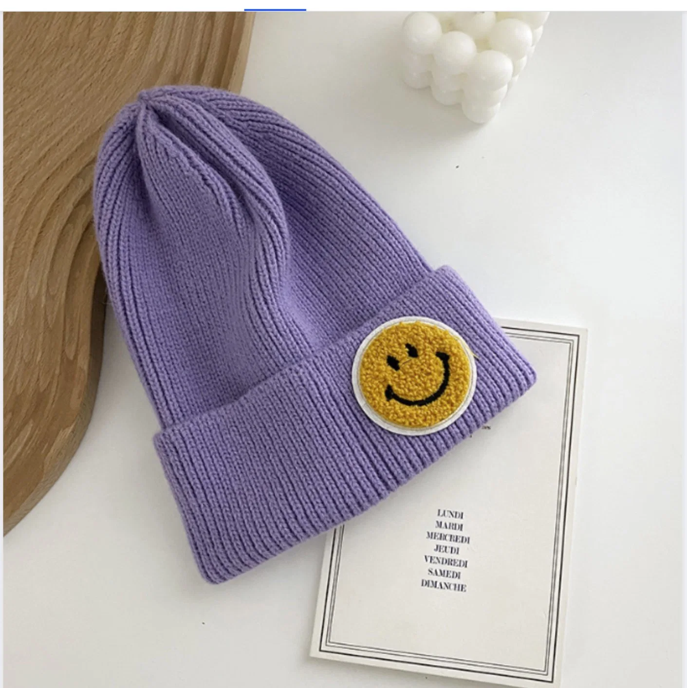 Hot Sale Winter Warm Knitted Toque Candy Colors Cuffed Plain Dyed Beanie Hat with Smiley Face