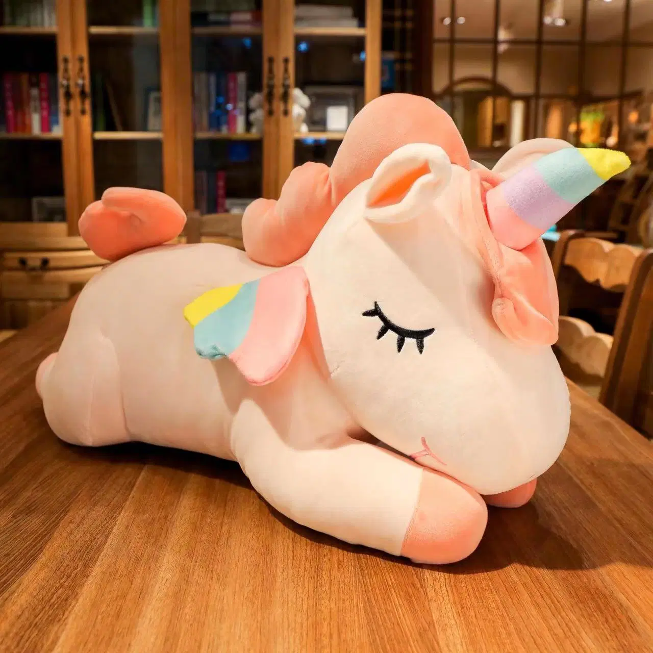 Nouvelle conception de la fabrication d'animaux en peluche doux farcies Unicorn Doll Cute oreiller Toy