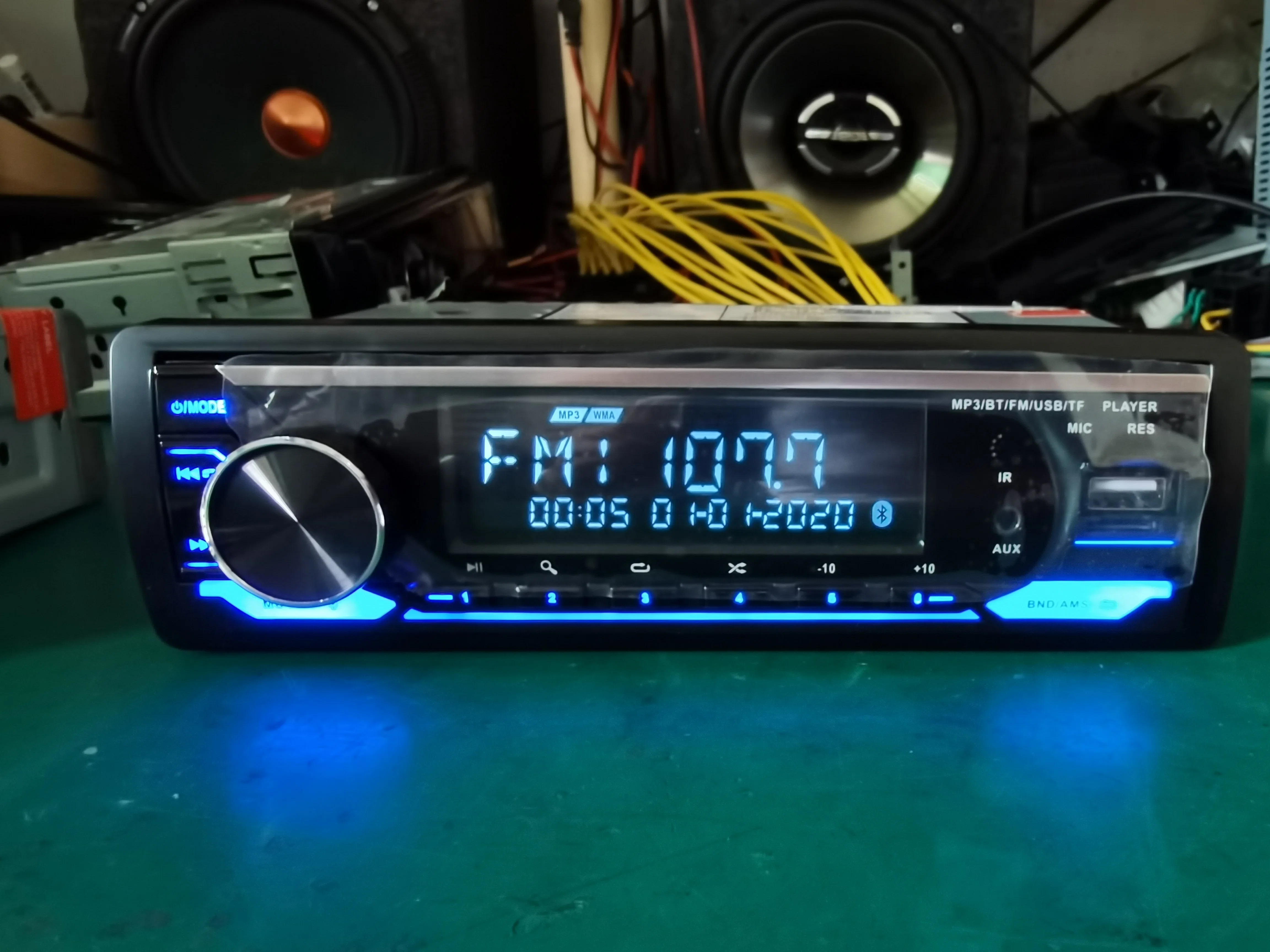 Novo modelo Leitor de MP3 áudio estéreo para automóvel multicolor com Bluetooth, Aux, USB, FM