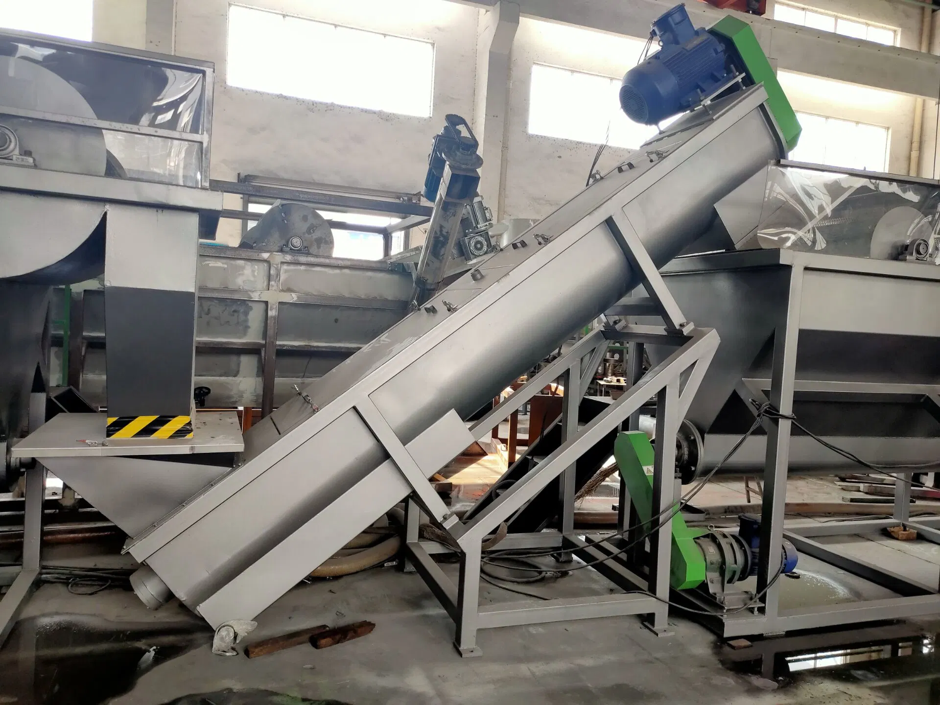 Abfall Kunststoff Recycling Crusher Maschine LDPE PE landwirtschaftlichen Film PP Gewebte Tasche Haustier Flasche ABS PC Barrel Trommel Zerkleinern Waschen Granuliermaschine