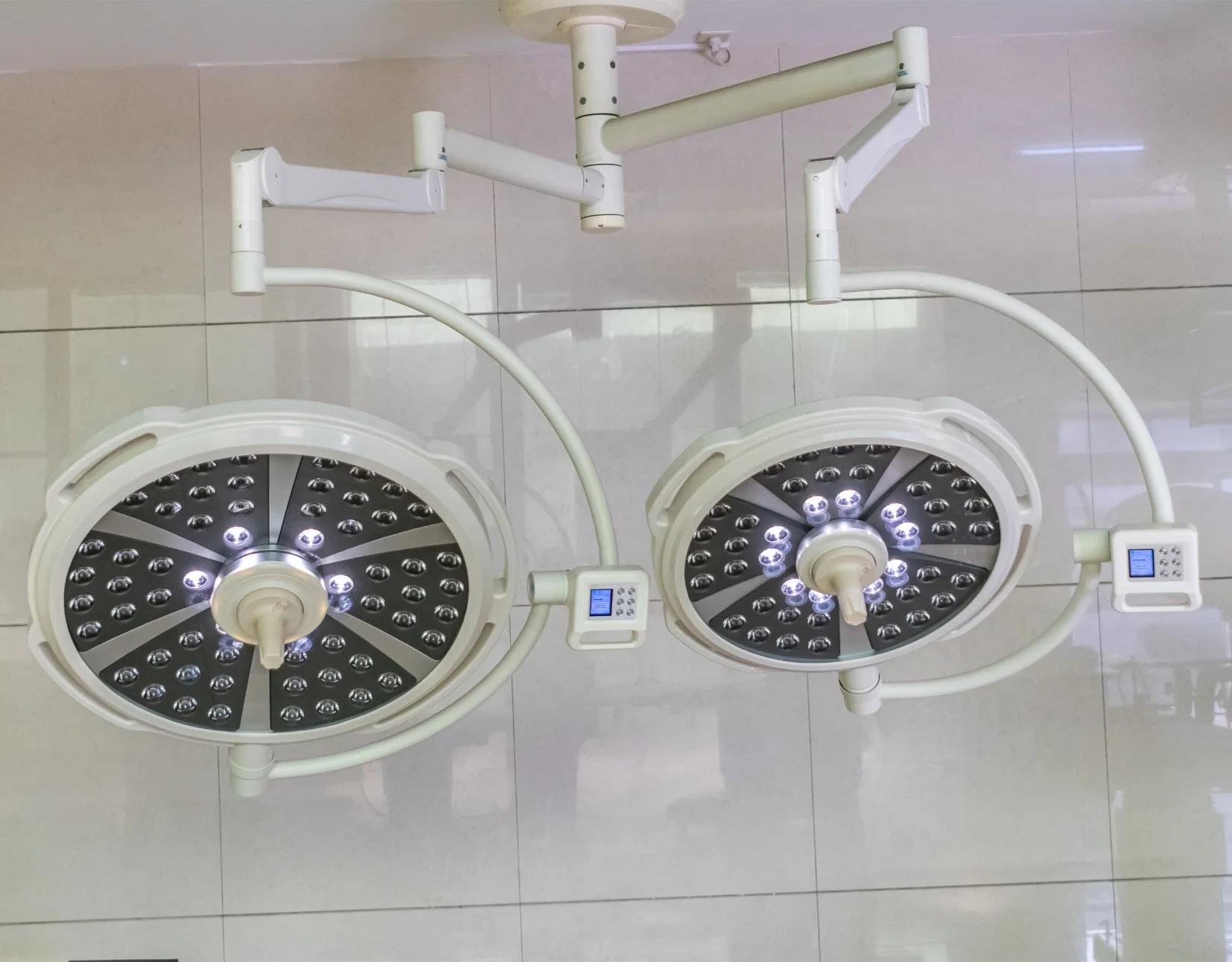 Best Selling Hospital Equipment Ceiling Mounted LED Double Head Shadowless Operating Theatre Surgery Lamp