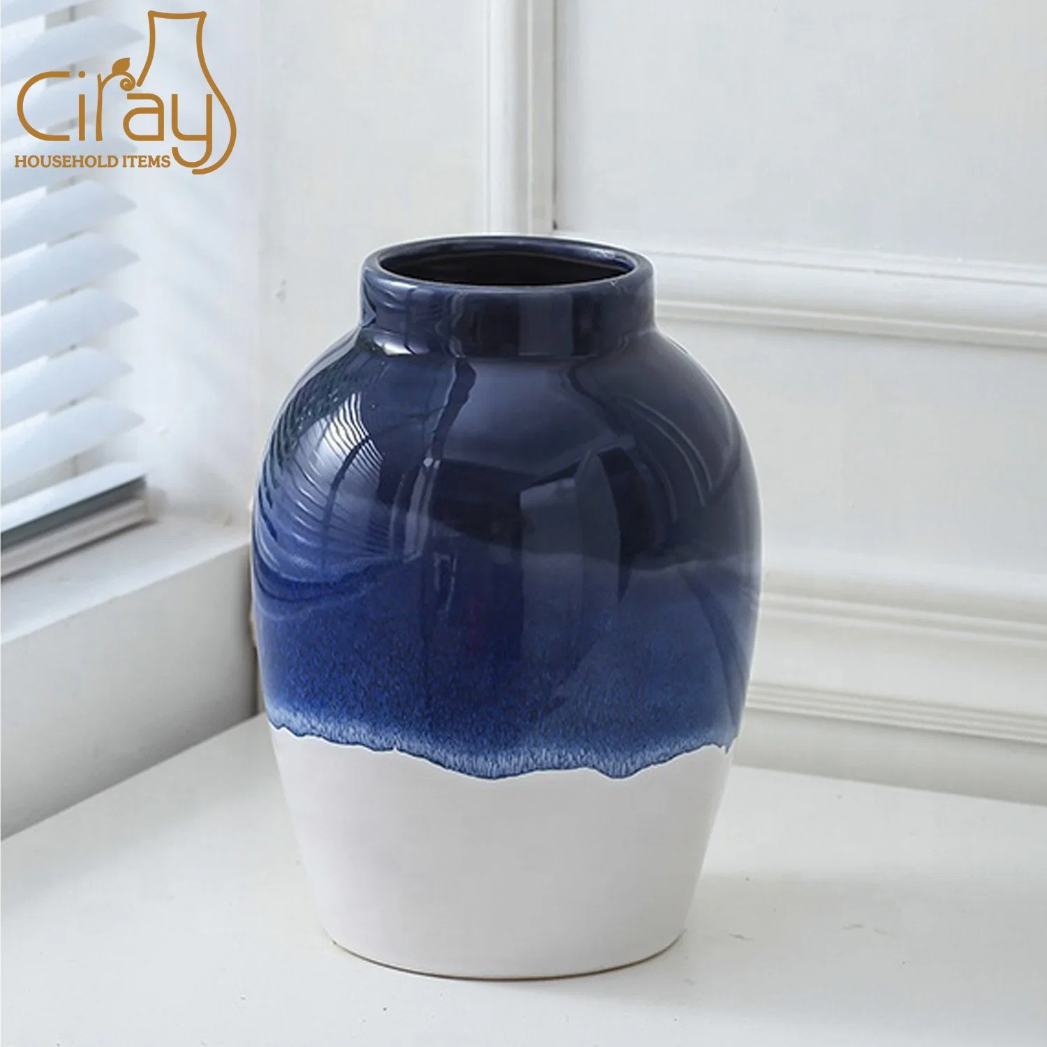 Glossy Navy Blue Color Ceramic Flower Vase with Chinese Style