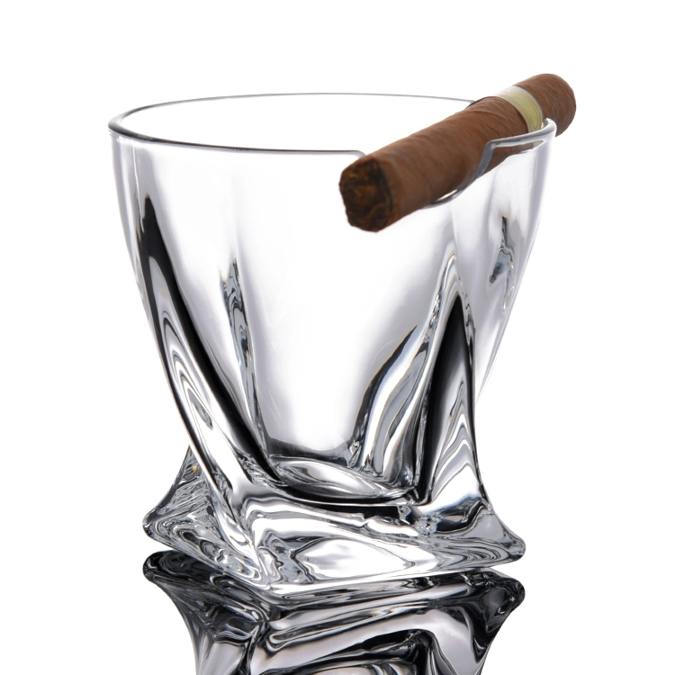 Verres à boire sans plomb verrerie Coupe cigare en verre de whisky torsadée