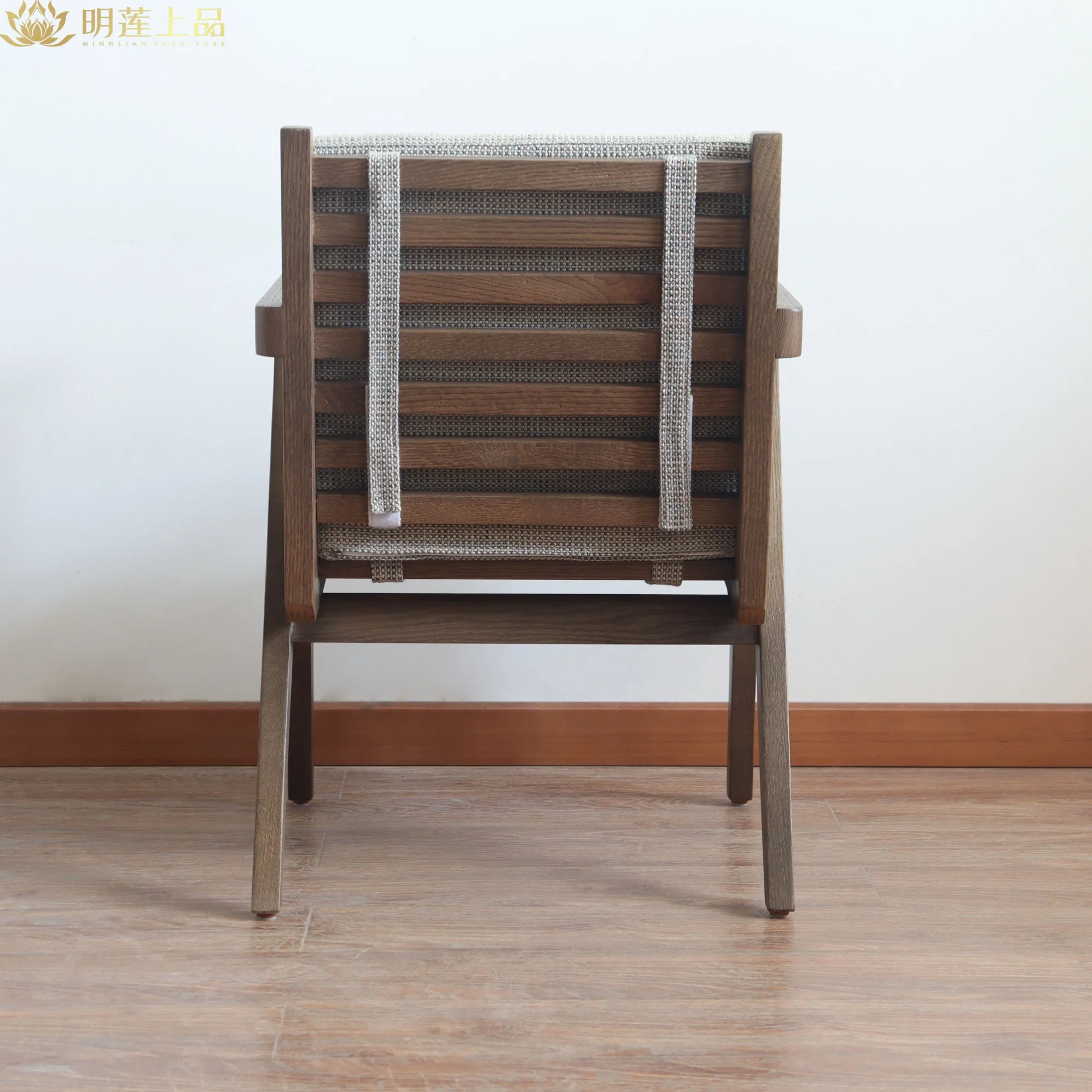 Fabric Upholstered Solid Wood Chair Hotel Furniture Living Room Furniture Restaurant Furniture Leisure Chair Dining Chair Armchair Wooden Chairs