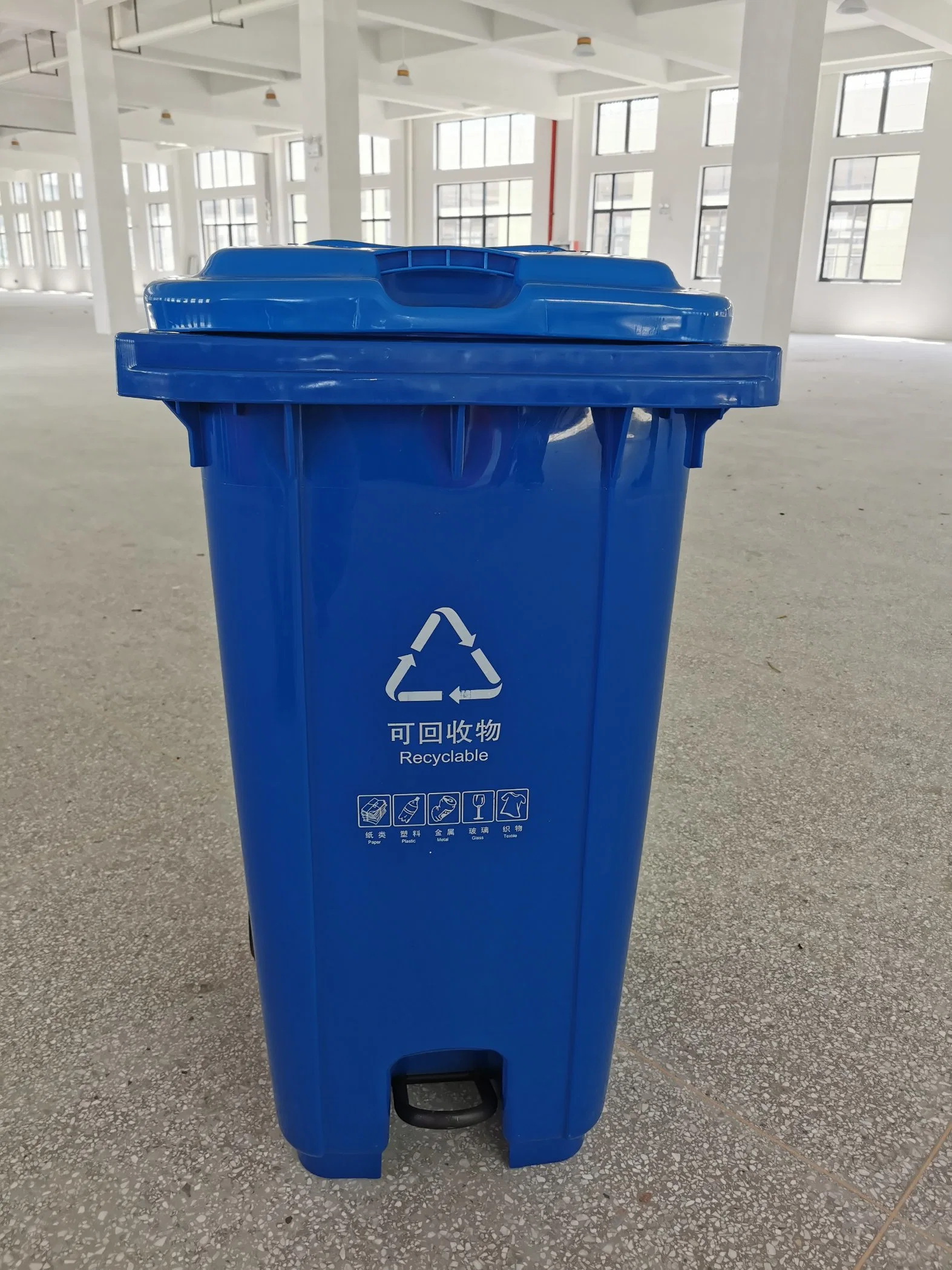 Factory Direct Price 240 Liter Durable Plastic Waste Bin Outdoor Garbage Bin