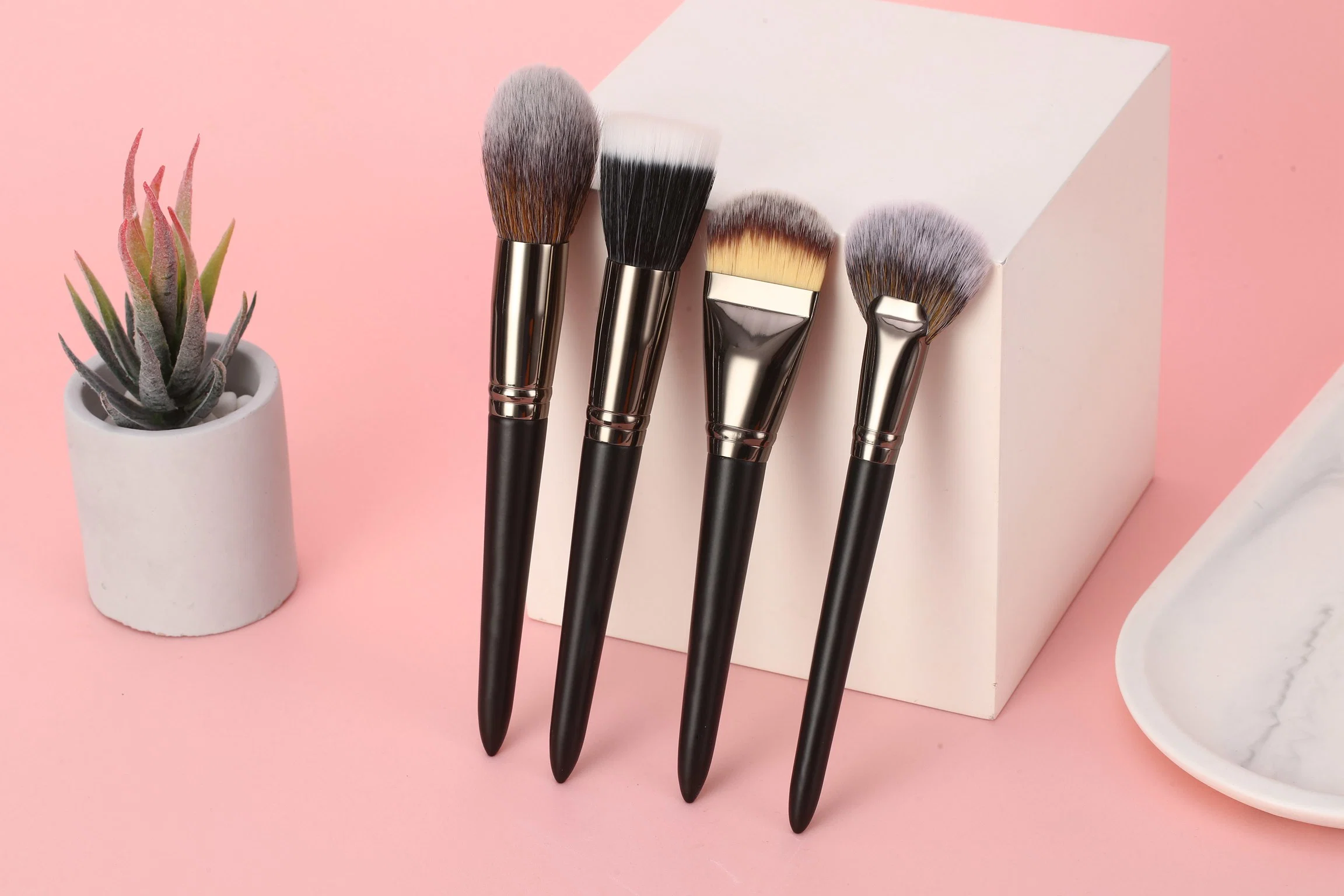 Maquillaje profesional Brush set mango de madera sintético Premium mezcla de la Fundación Kabuki colorete corrector líquido Crema en Polvo de la cara de los ojos Pincel cosméticos