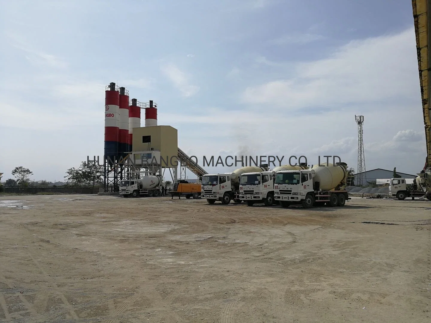 Equipo de concreto Acero Silo Mobile Cemento planta de concreto Batching Planta mezcladora