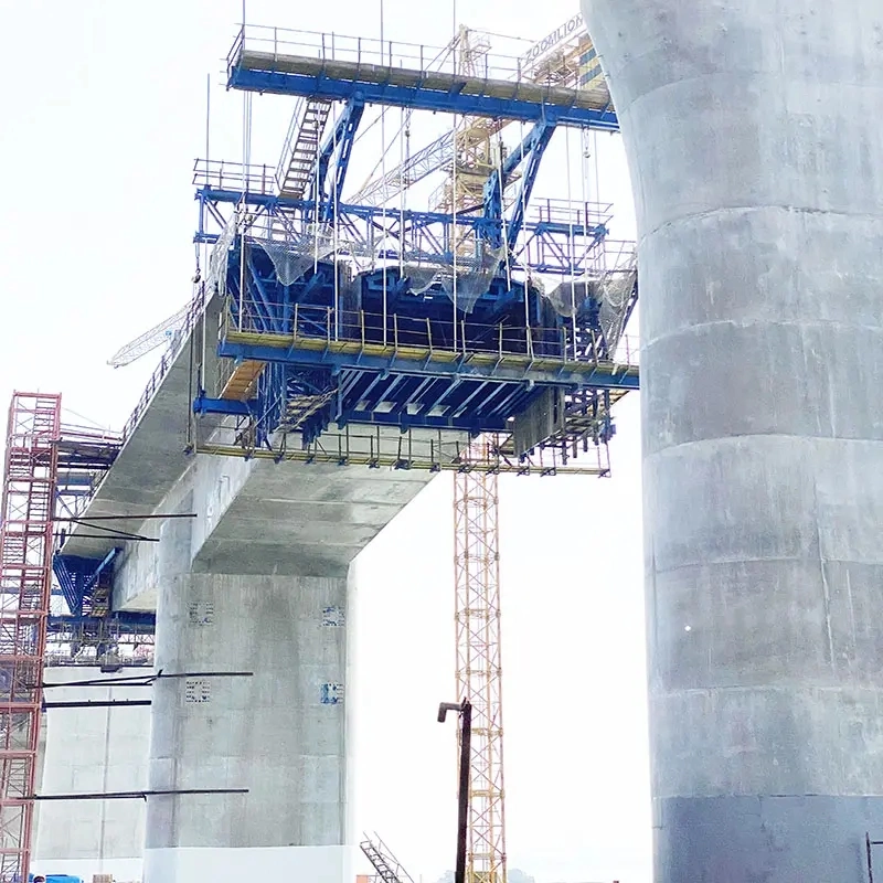 China Lianggong Building Equipment Steel formwork System cantilever forming Traveller Para construção de pontes semelhante a Doka