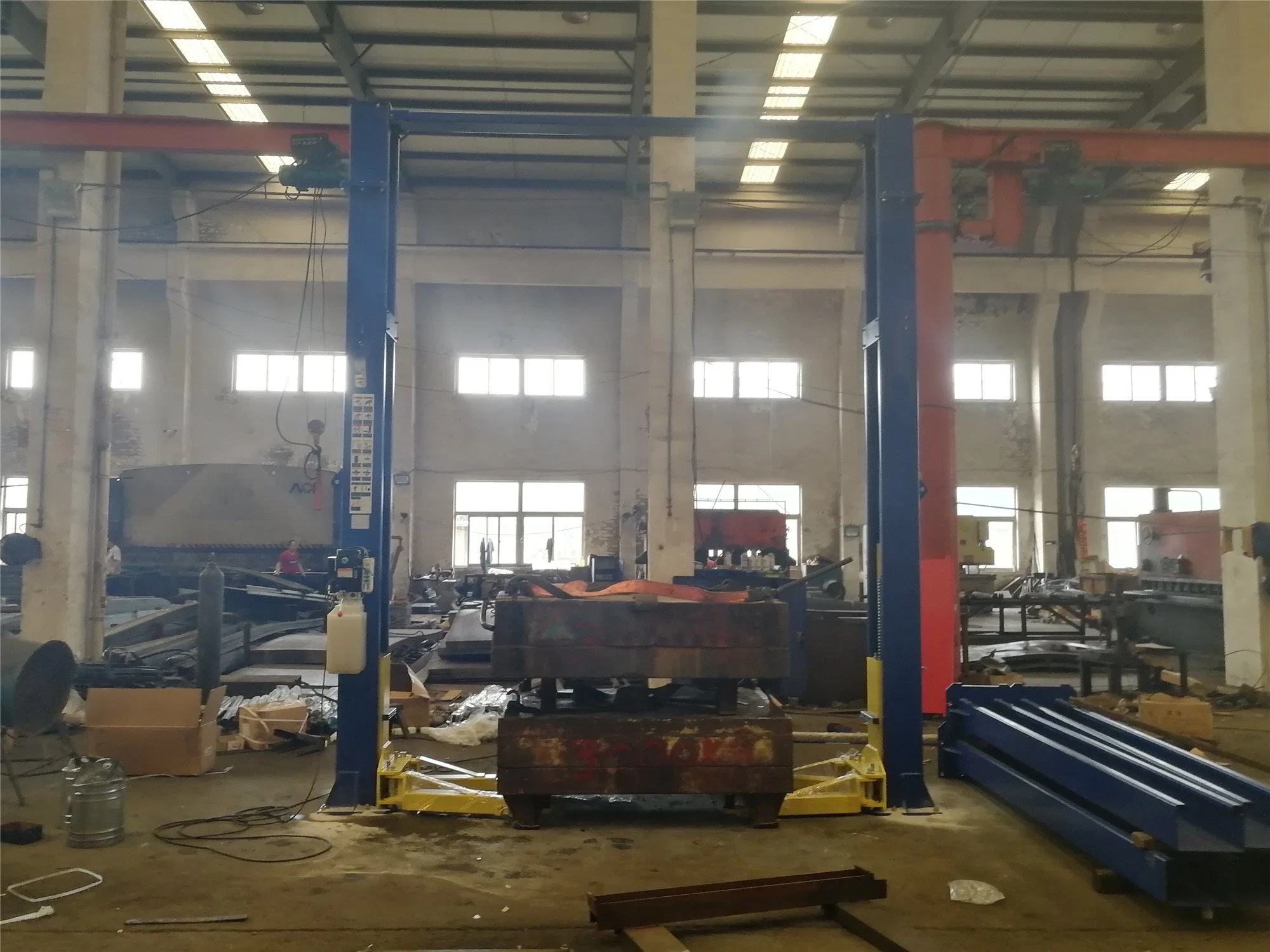 Service Equipment	Adjustable Shop Equipment	Two Side Release Home Garage Used with CE	Electronic Safety Equipment and Tools Clear Floor Two Post Lift