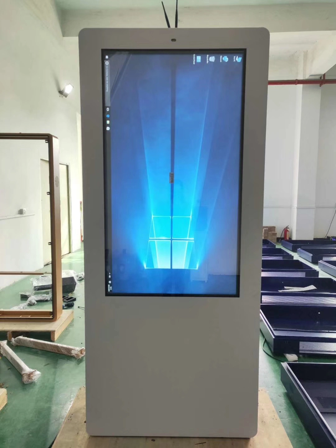 Outdoor LCD Touch Screen Kiosk