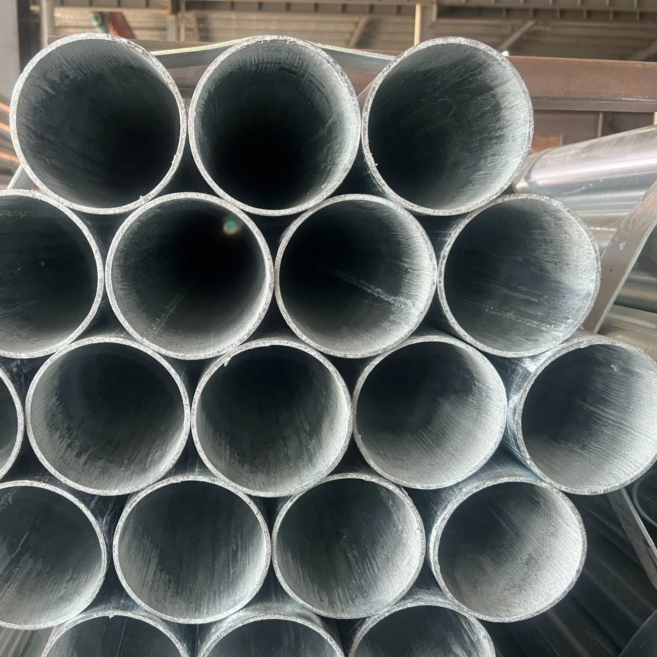 Galvanized Steel Round Pipe Hot Dipped Black Painted Pre Galvanized Square Rectangular Profiles Hollow Section Shs Chs Rhs Steel Tube for Building Materials