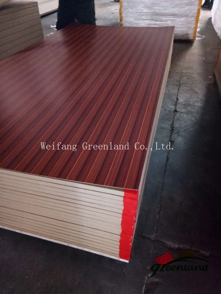 Venta en caliente papel de superposición MDF 2023 con gradas de madera de colores 1220X2440X2,0 mm