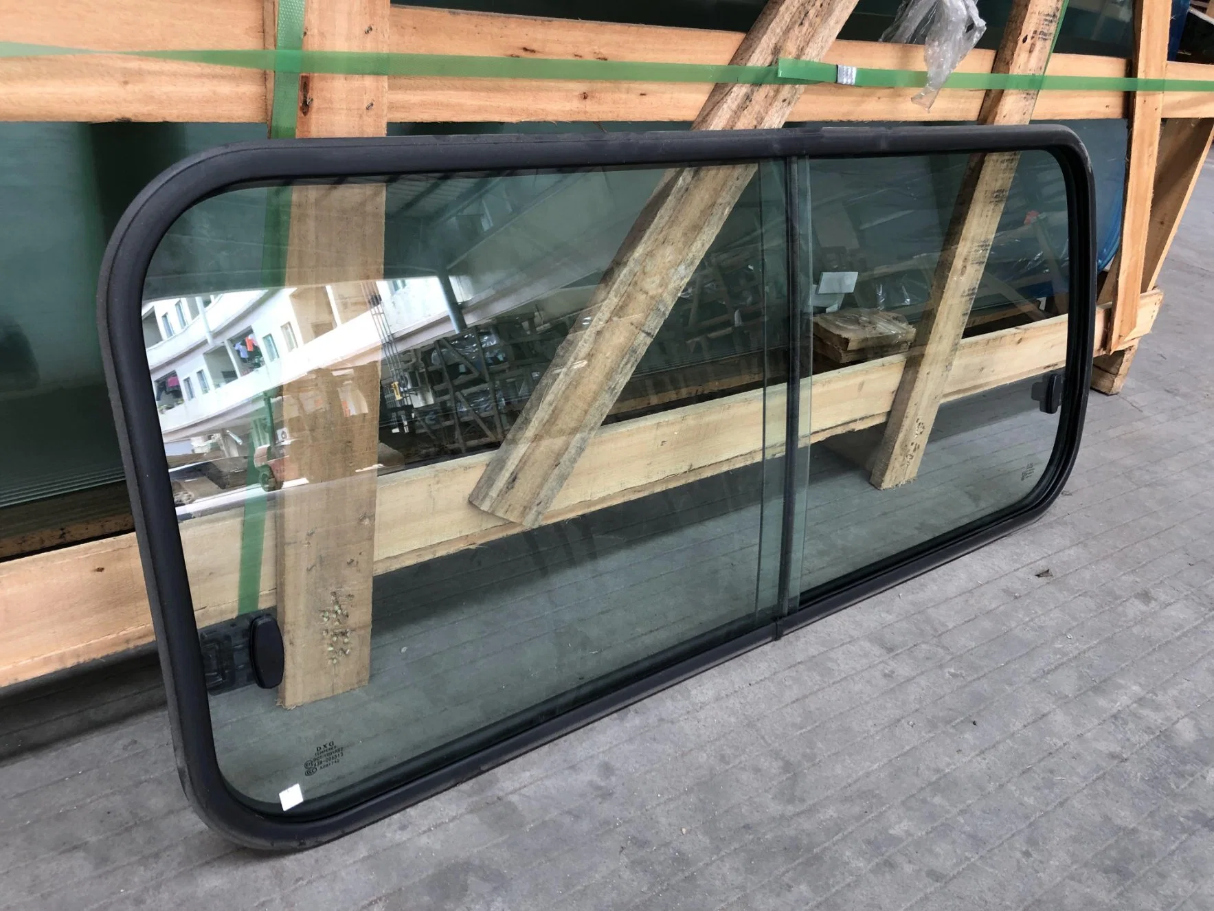 Auto Glass for Toyota Rzh104