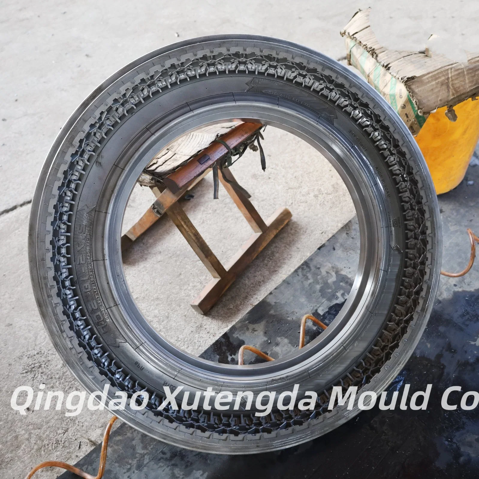 Industry Motorcycle Tire Tyre Rubber CNC Mold Mould Price