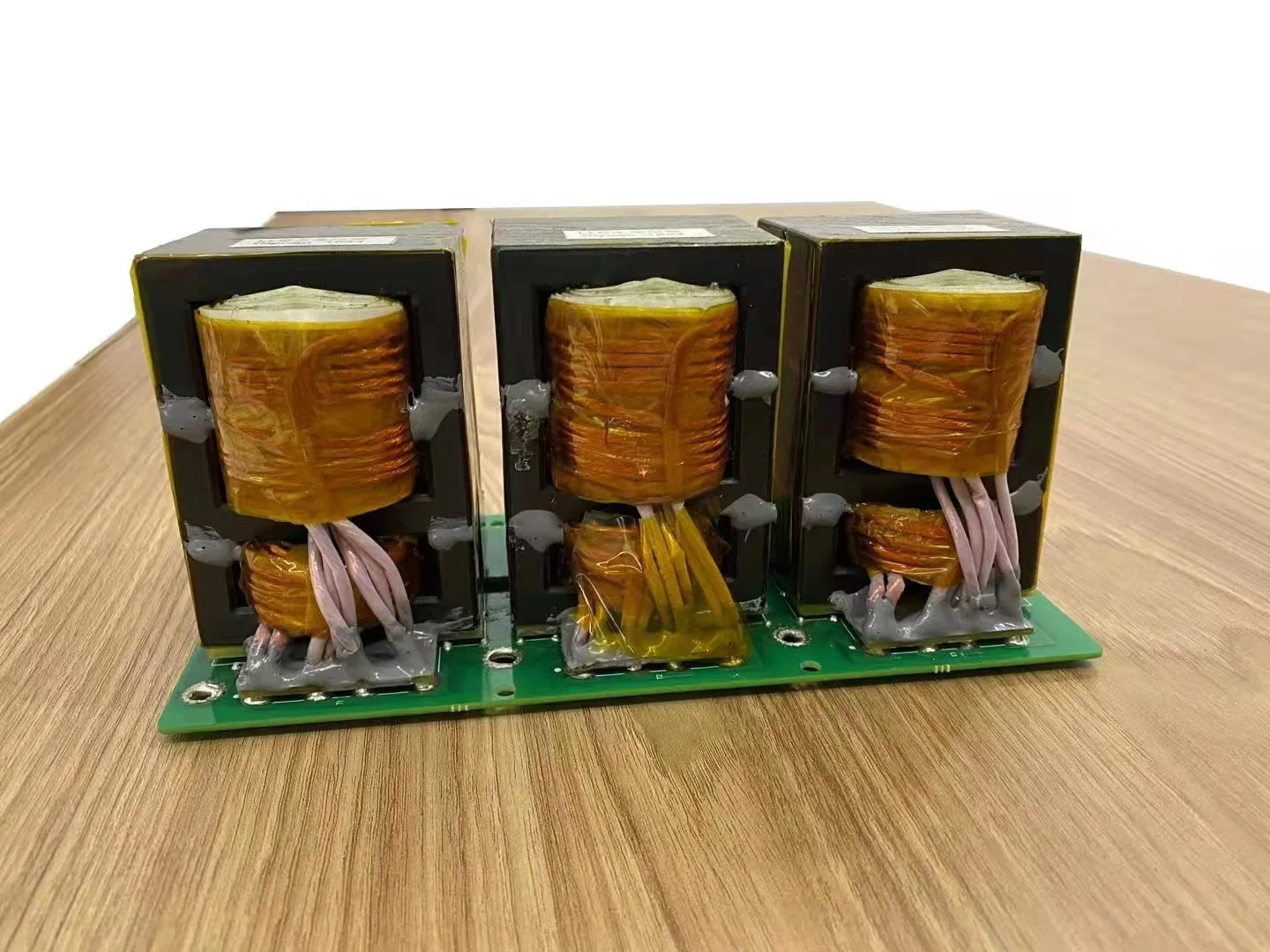 Mode Flyback prix actuel de l'EE Noyau en ferrite ae Efd haute fréquence, de puissance haute tension de commutation électrique d'alimentation principal électrique transformateur avec UL CE