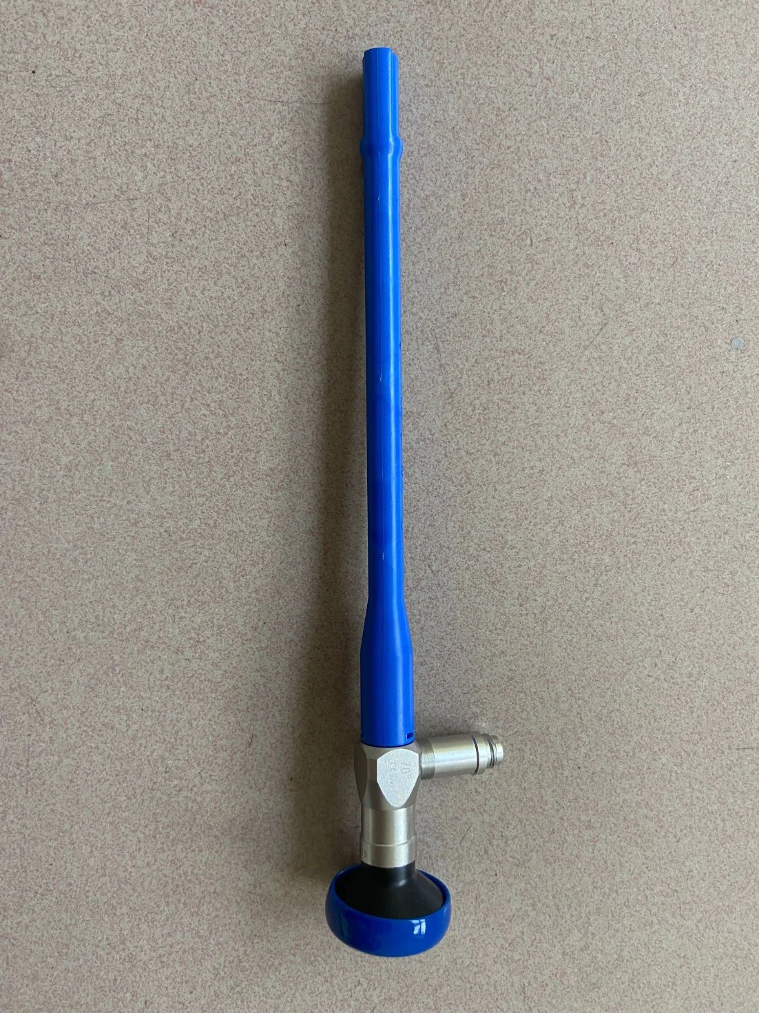 Otoscope avec 2,7 mm Longueur de la sonde, 70 degrés, source de lumière LED portable, 110mm de longueur de travail