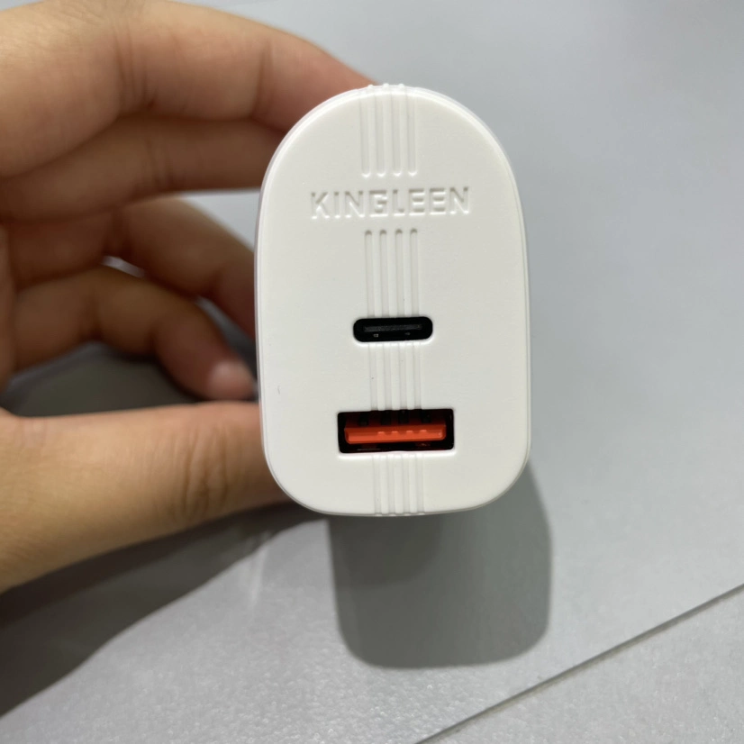 Au Pin Charger Pd &amp; QC 2 Ladeanschlüsse Super Laden Sie bequem 2 Geräte gleichzeitig OEM ODM Für iPhone 13 Neueste mobile