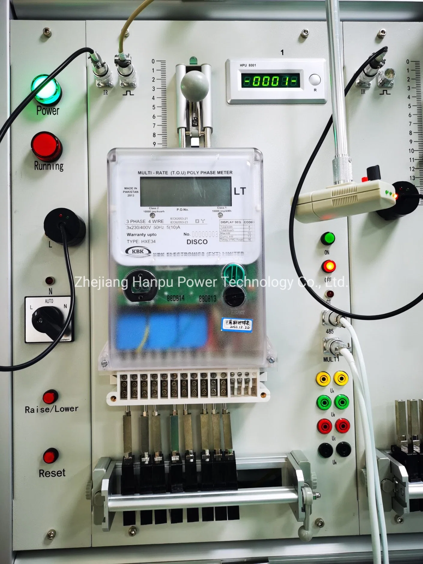 Équipement d'essai de compteur électrique triphasé (3pH) complet.