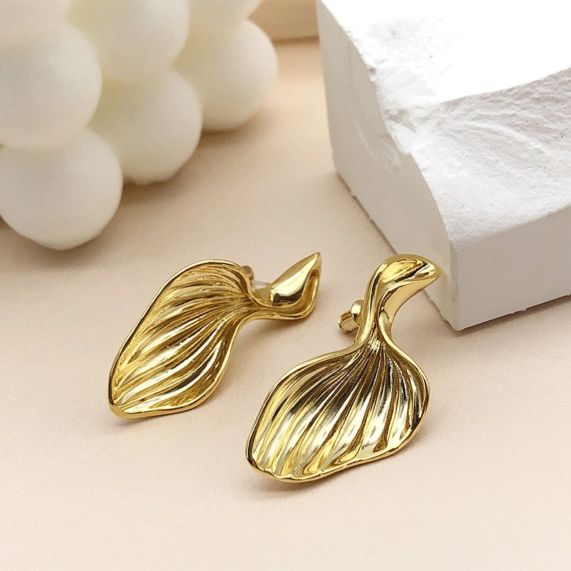 Fashion New French Shell Metal Earrings Jewelry