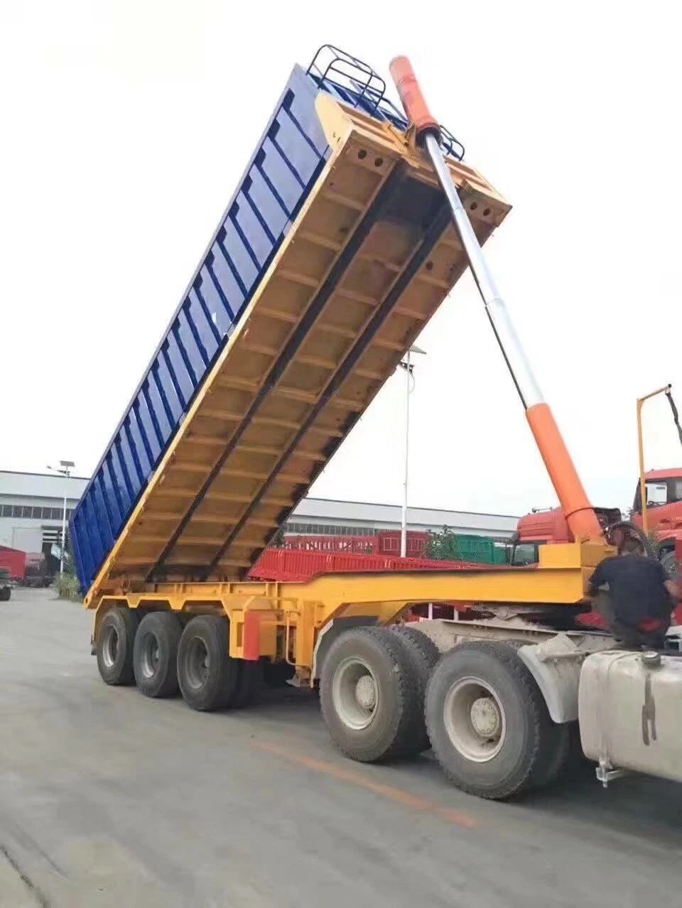 Heißer Verkauf 3axle Dump Kipper Cargo Flachbett schweren LKW Semi Anhänger