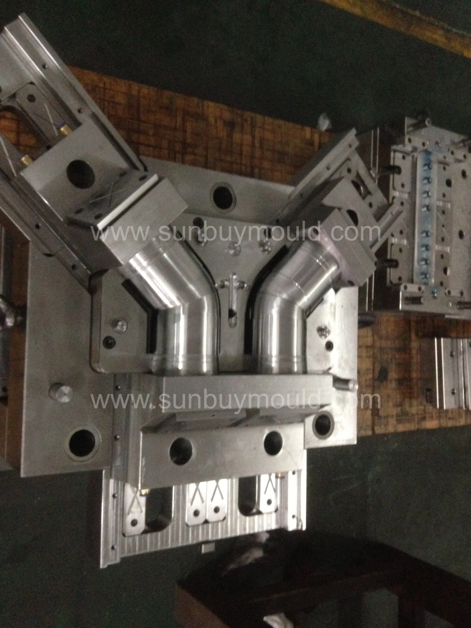 PE Electronic Fuse Single Cavity Plastic Injection Pipe Fitting Mould Supplier