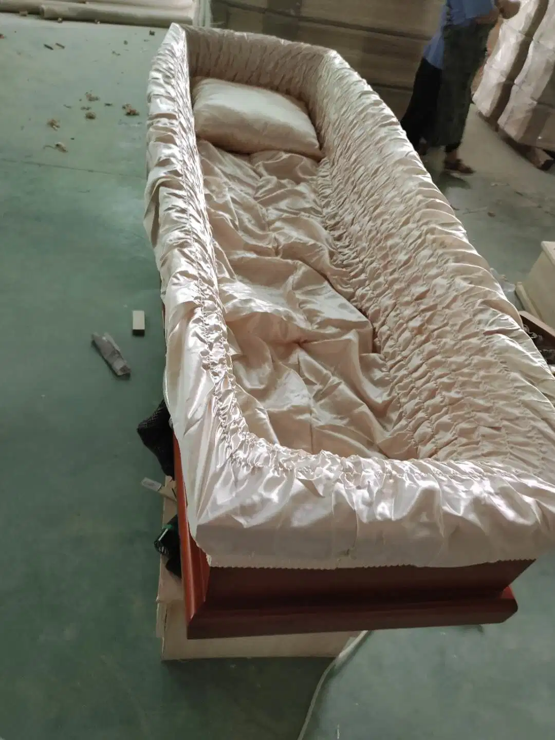 Cheap Wooden Coffin with Carvings, Paulownia Funeral Caskets for Sale