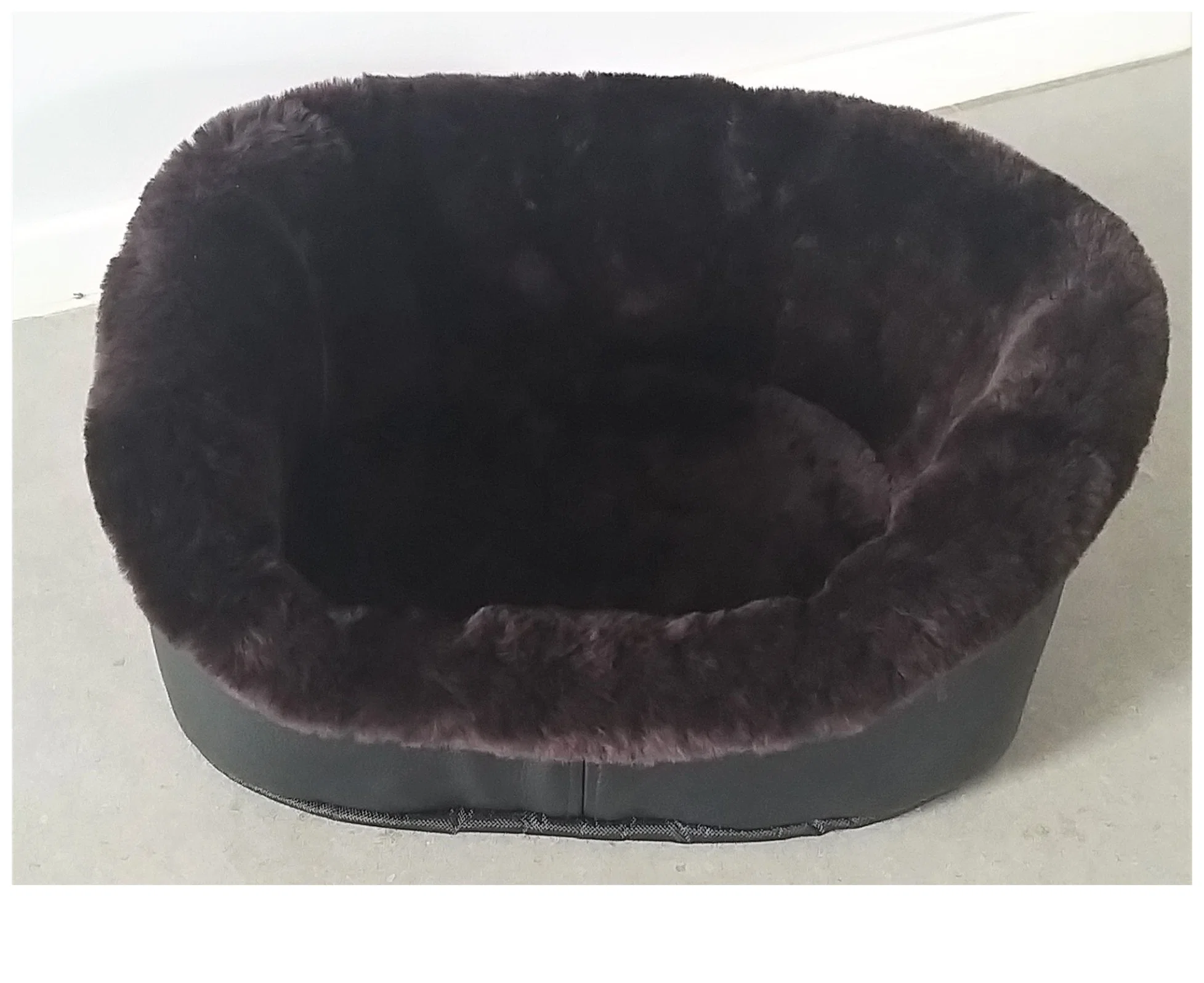 Luxury Eco-Friendly Long Wool Sheepskin Pet Bed