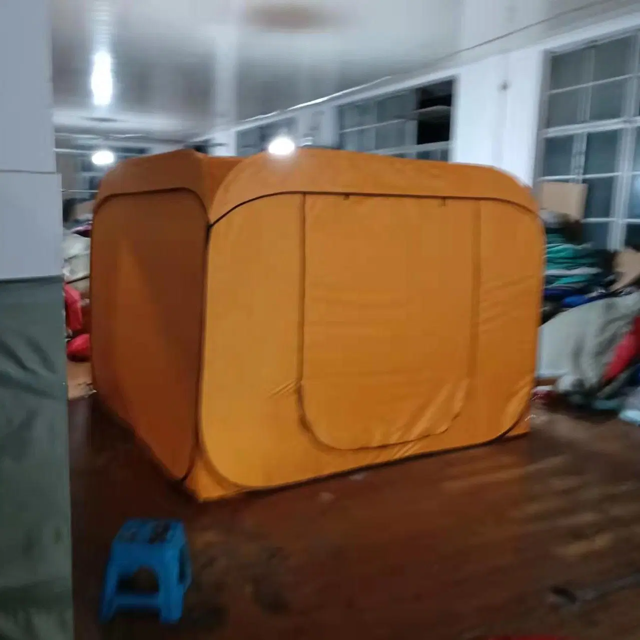 Prix usine 5-7 personnes Lager Double couches famille pliage étanche Tente de camping