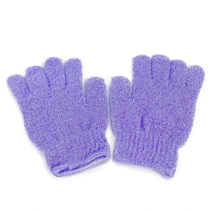 Cinq gants de bain exfoliants en nylon doux pour la peau.