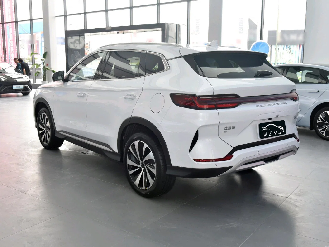 EV Auto BYD Song Plus EV 2023 إصدار Champion 520se السيارة عالية السرعة على الجانب الأيسر