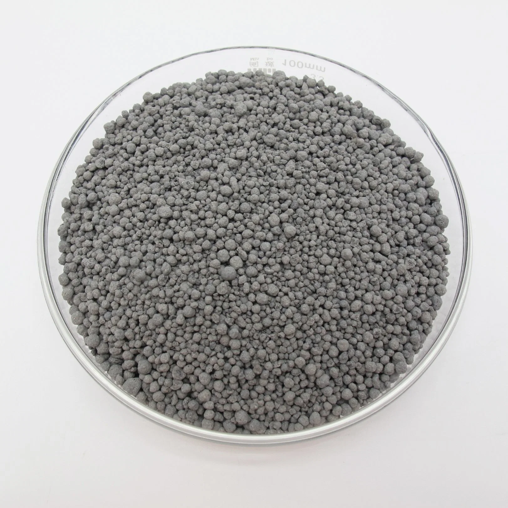 Schnelle Absorption Fäkalischer Uringeruch leicht ausschöpfen 1-4mm Aktivkohle Ball Sand 0,5-2mm Bentonit Ton Mineralsandfarben Cat Toilets Product