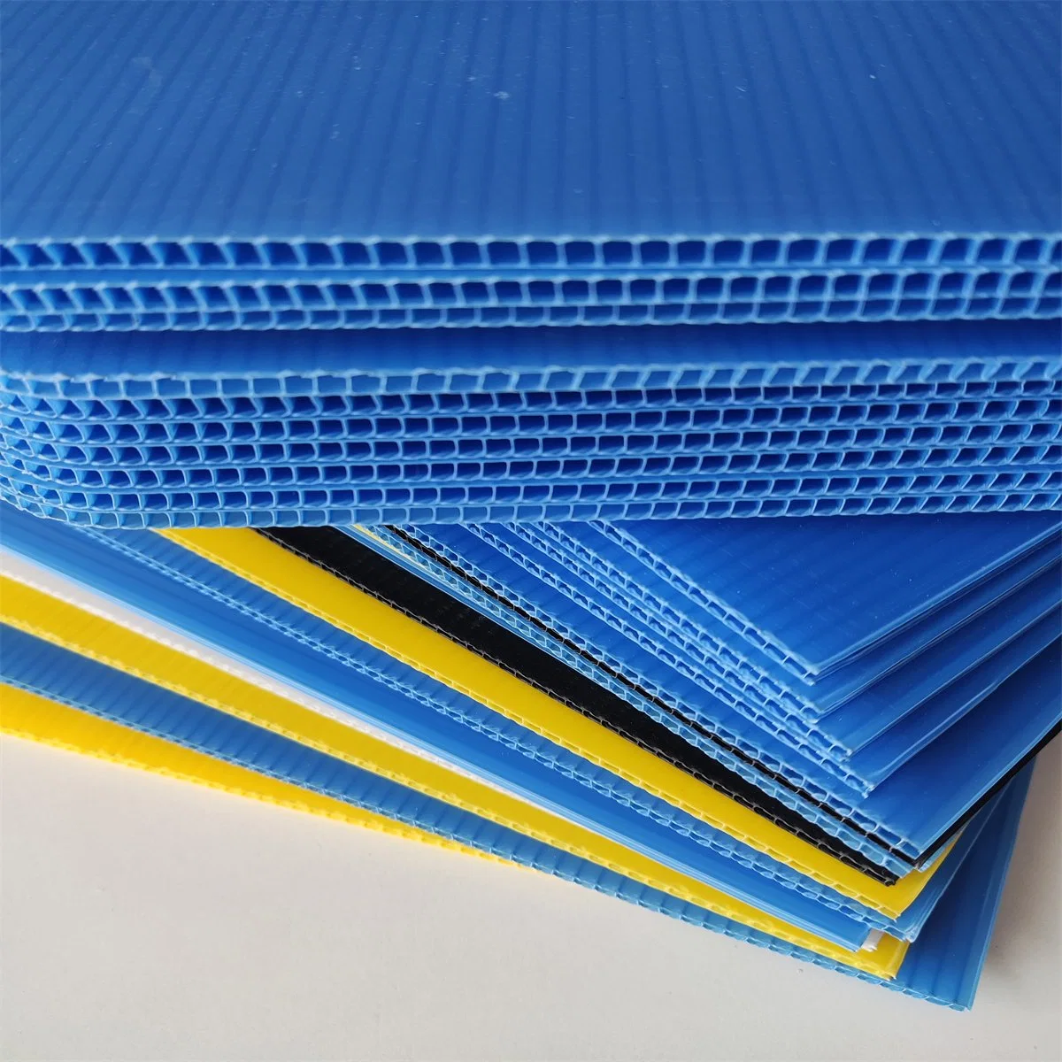 High-Performance Afforded Waterproof PP Hollow Corrugated Sheet for Buliding
