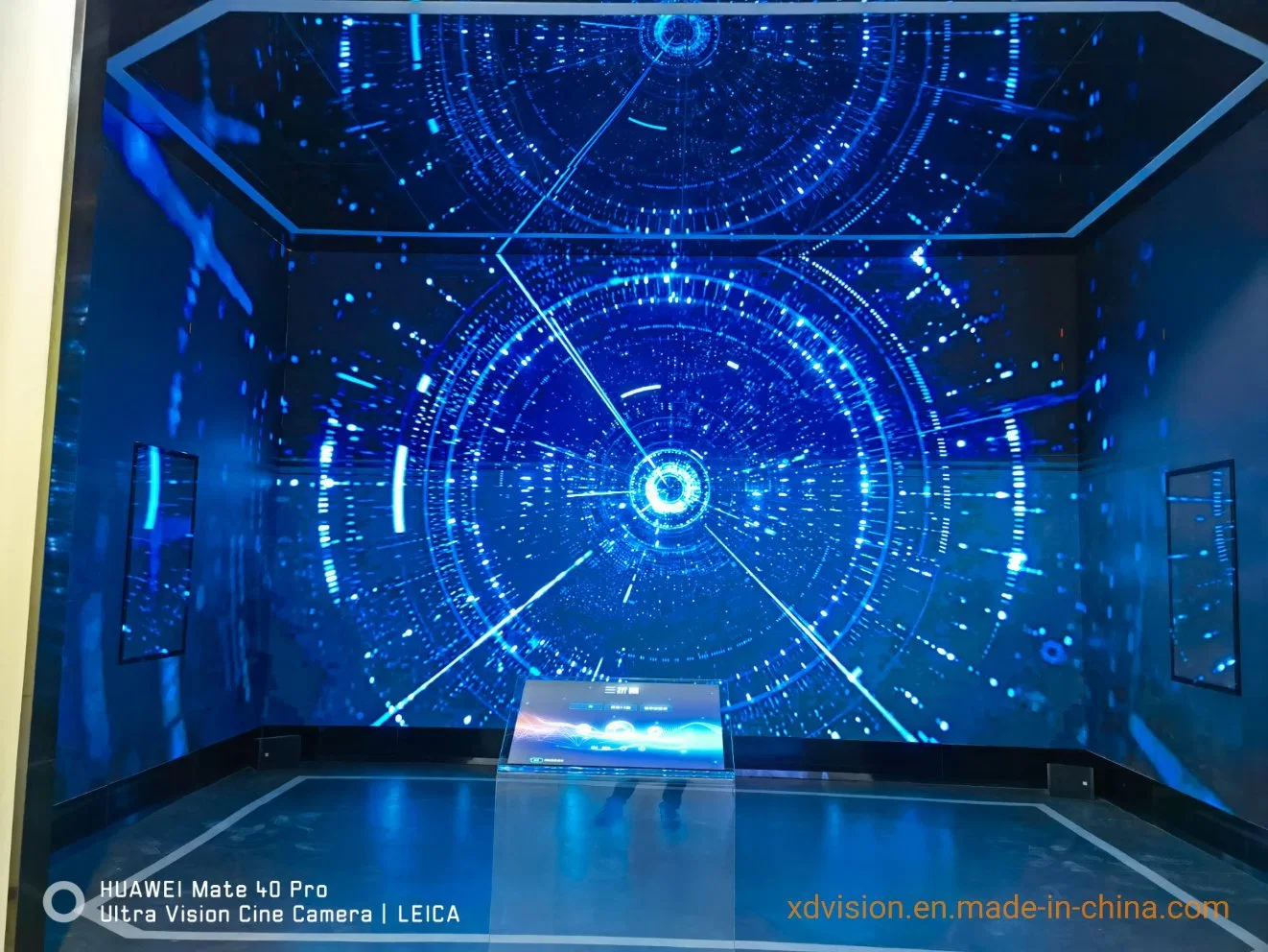 Immersive Stage VFX 3D VR XR Studio Movie Time Tunnel 3D Material dynamische LED-Videowand