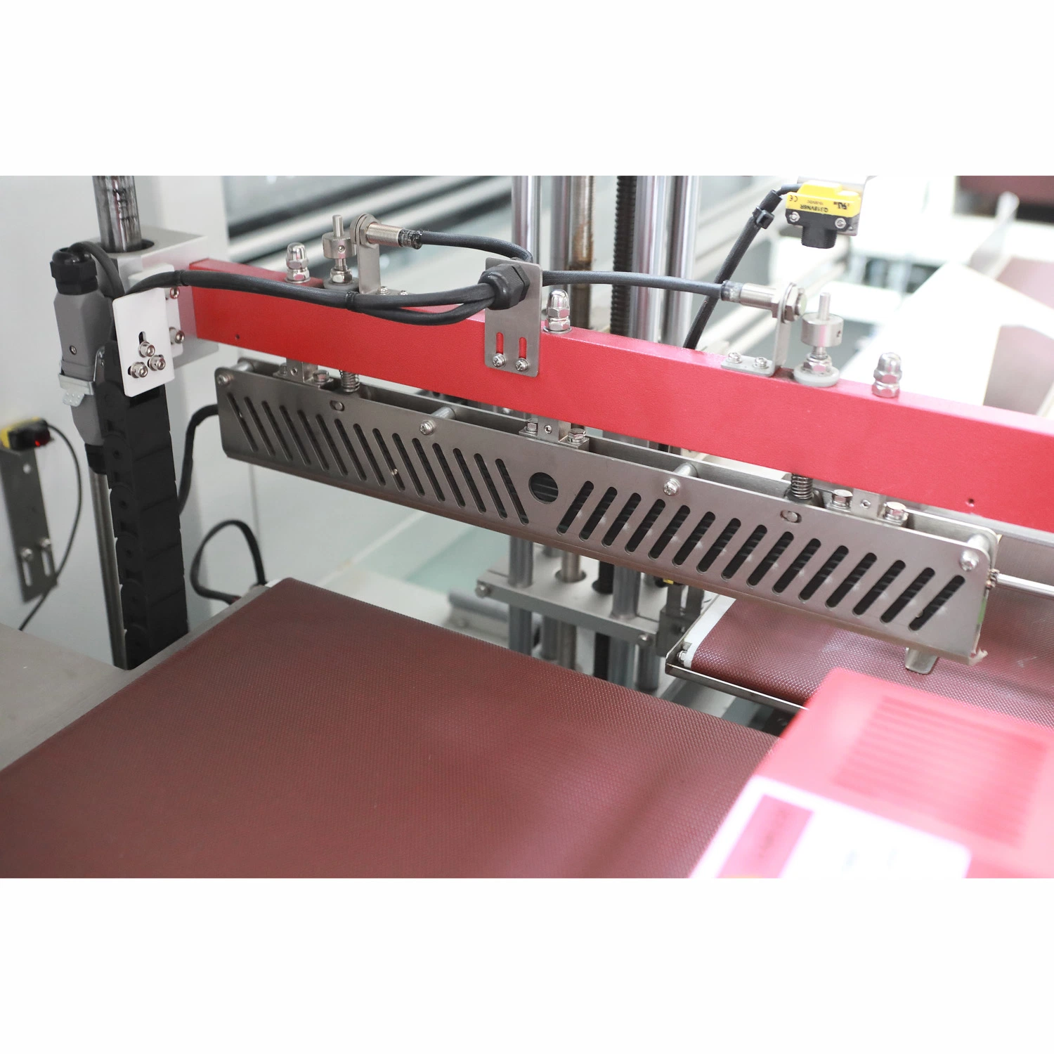 Packing Cover by Plastic Films Automatic Shrink Machine