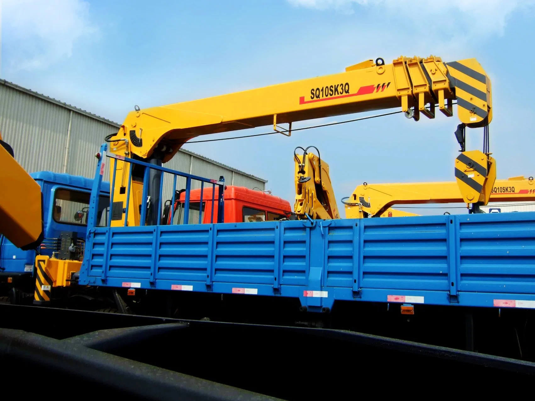 8.5 Ton Lifting Machine Truck Mounted Crane 12.1m Lifting Height Spk36080 with Cheap Price for Sale