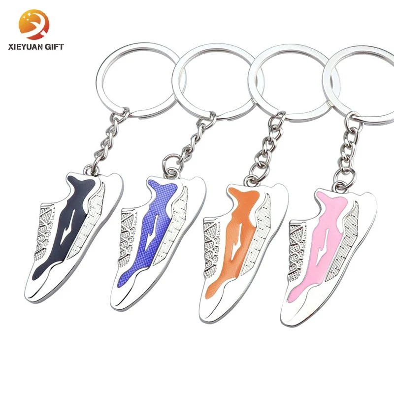 Wholesale/Supplier Custom Logo 3D Blank Small Sneaker Model Mini Hand Me Down Full Set of Couples Birthday Car Pendant Key Chain Gift Alloy Metal Keychain