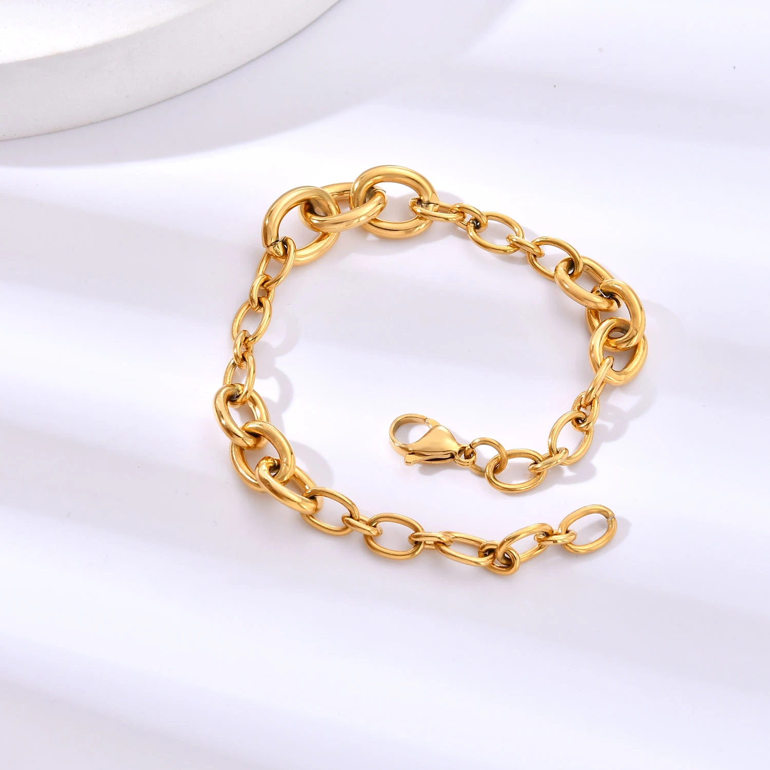 Stainless Steel Jewelry Bracelet for Women Costume Fashion 18K Gold Plated Imitation Charm