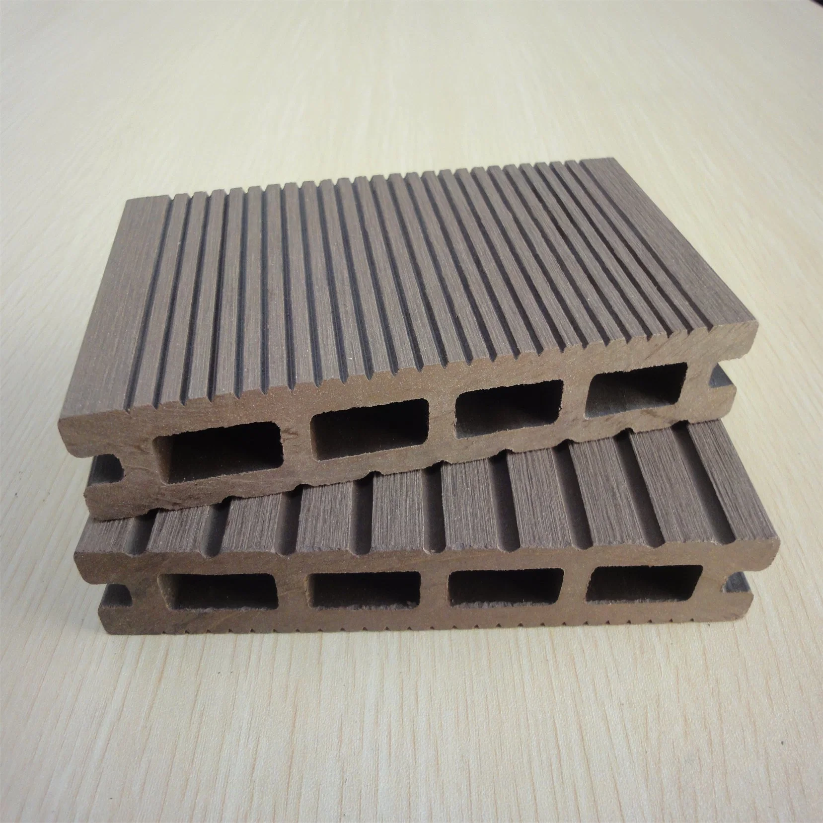 Durable Outdoor High Quality WPC Plastic Composite Flooring WPC Decking Prices