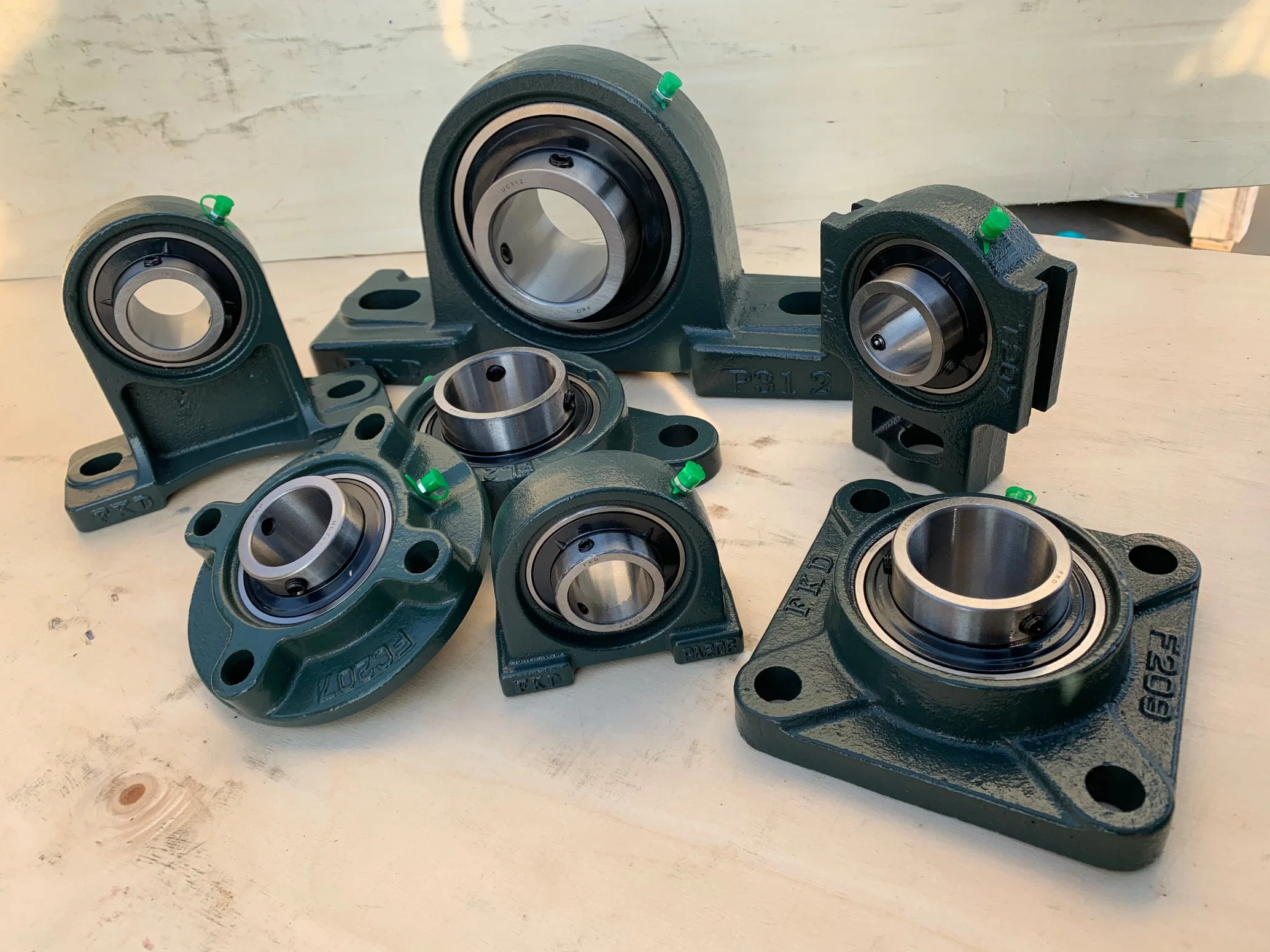 Pillow Block Bearing/UCT Series/Industrial Bearing (UCT203 UCT204 UCT205 UCT213 UCT214 UCT215)