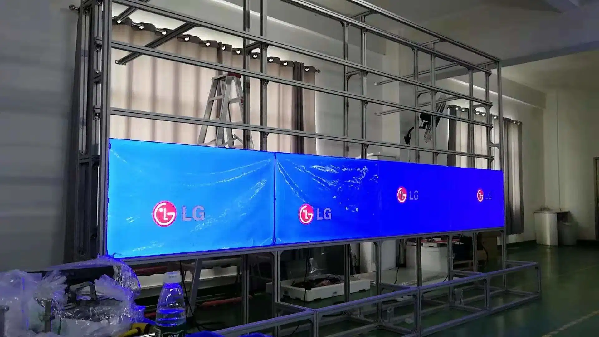 Compatible 4K de 55 pulgadas LCD LG video wall Sistema con el bisel ultra estrecho 1.8-3.5mm