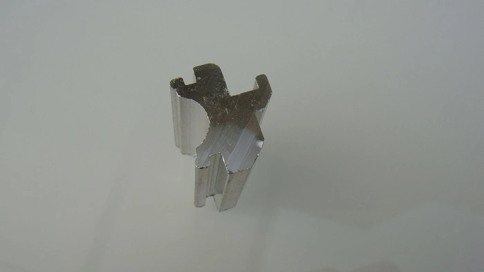 Clip de fin de aluminio para Stand de exposición de la luz de Expositor (GC-ED037)