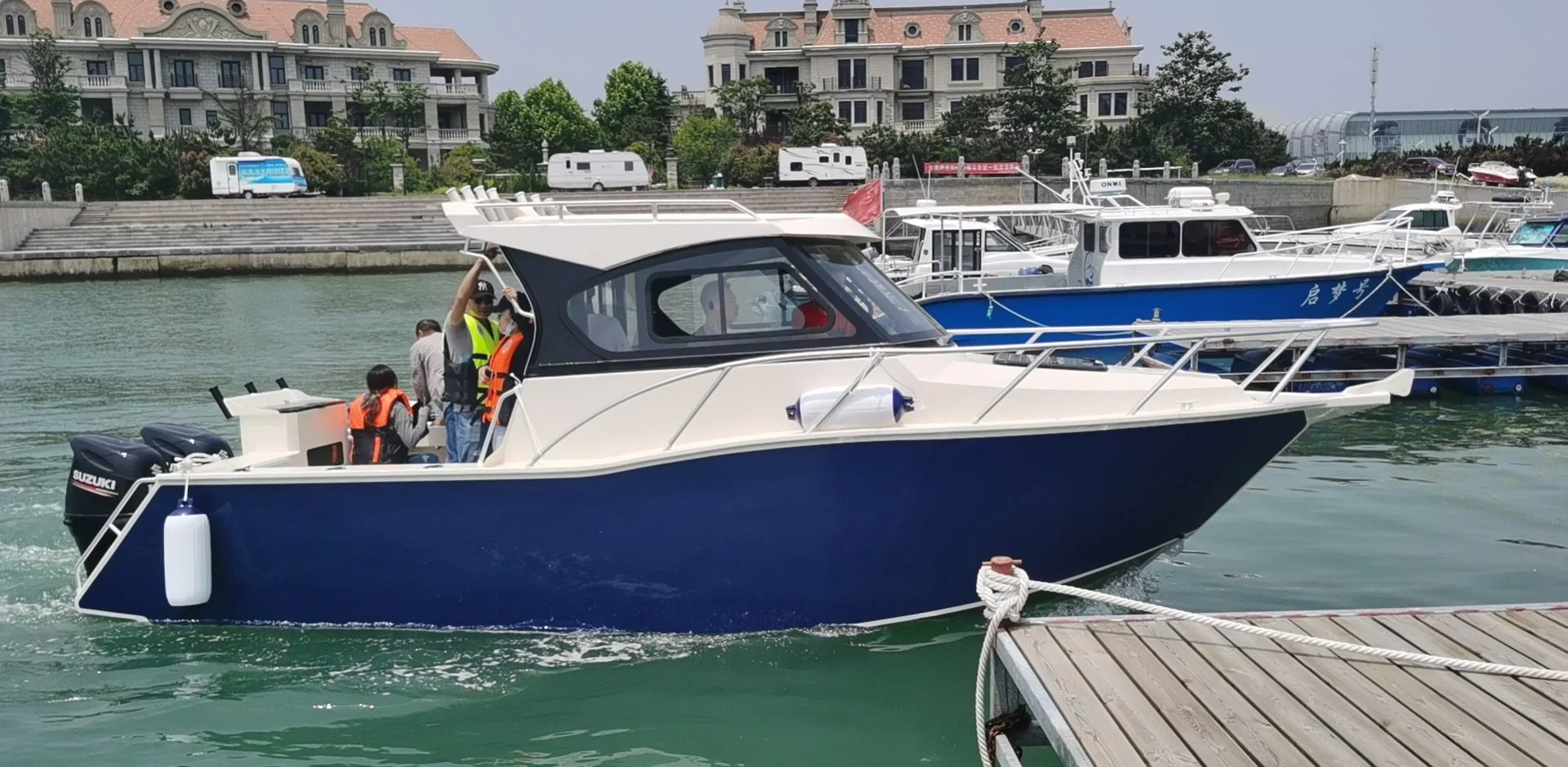 Desportos aquáticos Iate Offshore Cabina de navio de cruzeiro de barco a motor de lazer para a parte