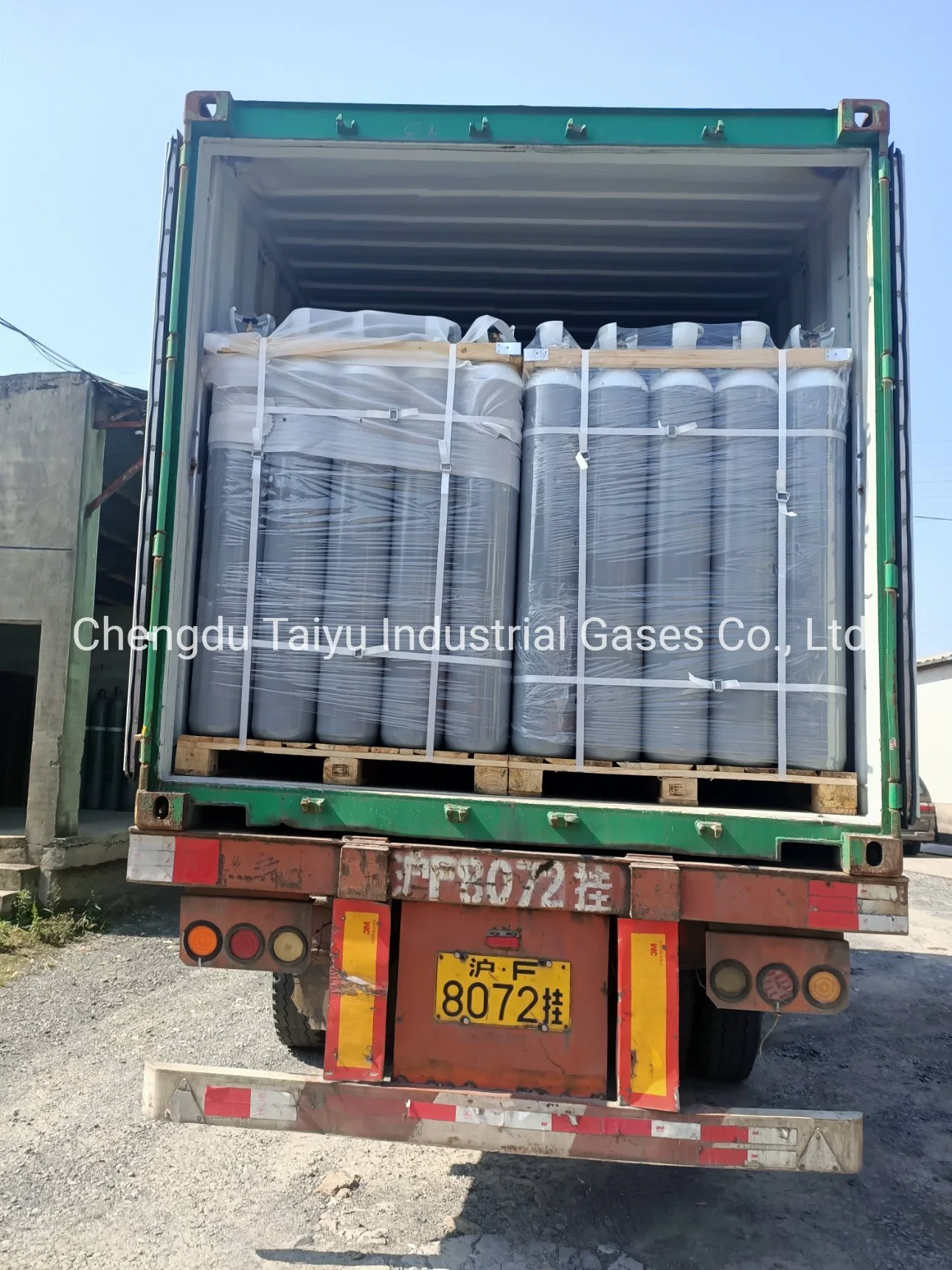 Original Factory Industrial Gas Ultra High Purity 99.999% O2 Gas Oxygen 40L/150bar 50L/200bar