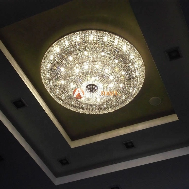 The Elegant Chandelier Has a Crystal Pendant Below for Banquet
