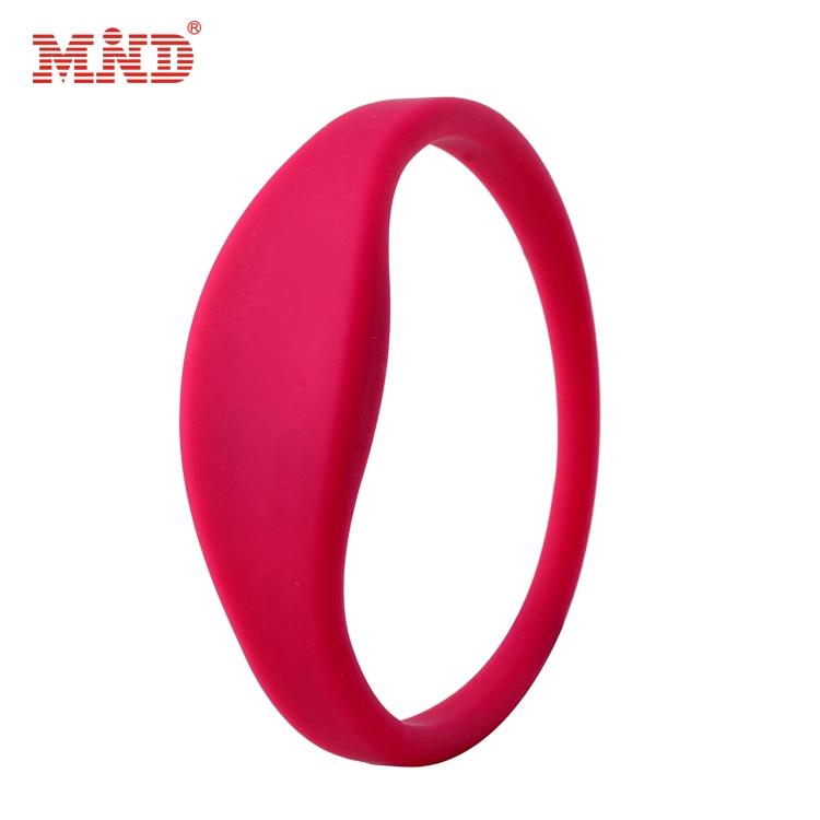 Waterproof 13.56MHz NFC RFID Silicone Wristband for Water Park