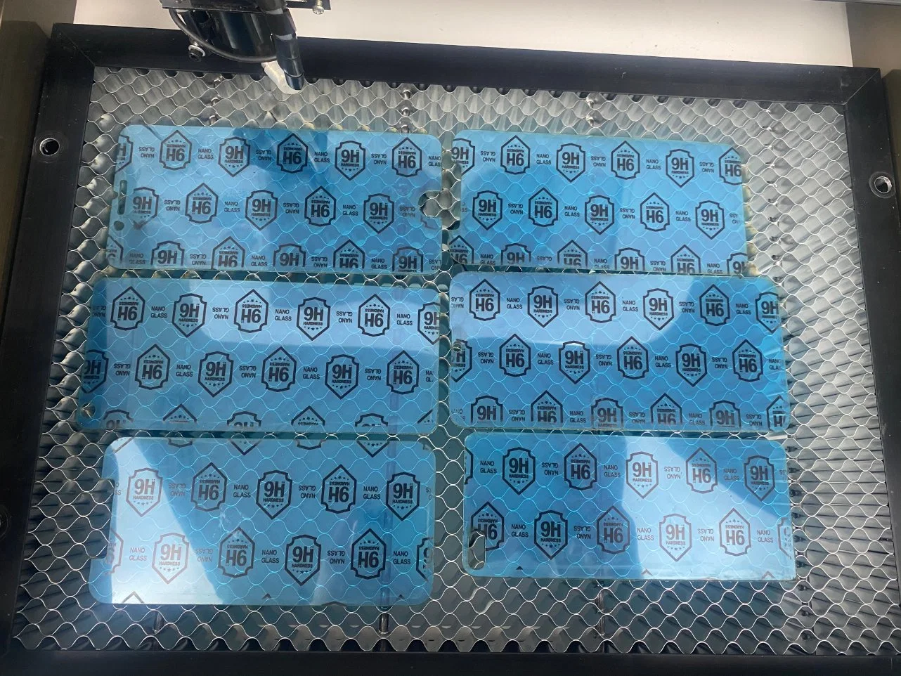 Mobile Screen Protectors Cutting Machine Laser Cut Privacy Screens