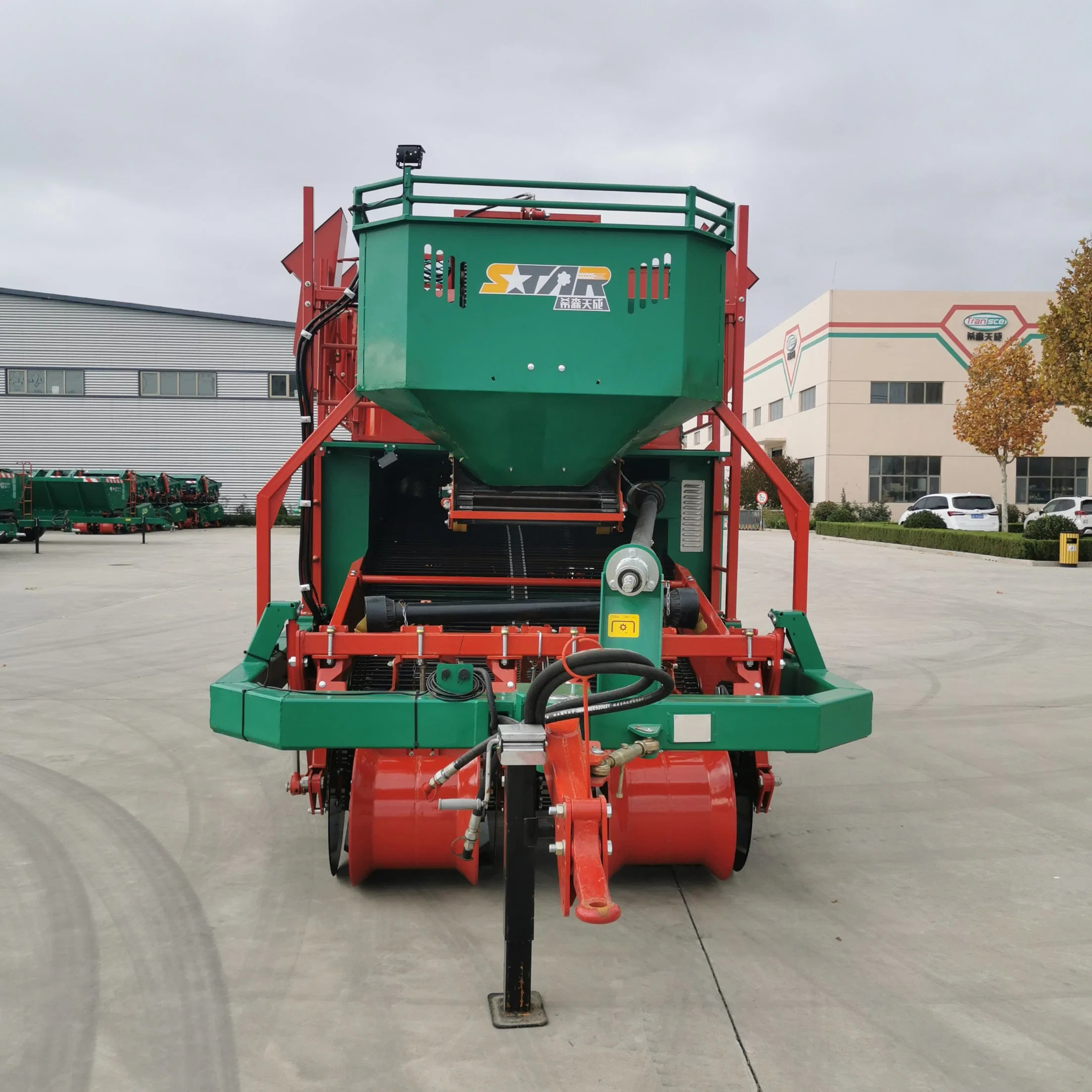 Wheat and Rice Combine Harvester Potato Digger Machine Combine Harvester Farm Machinery