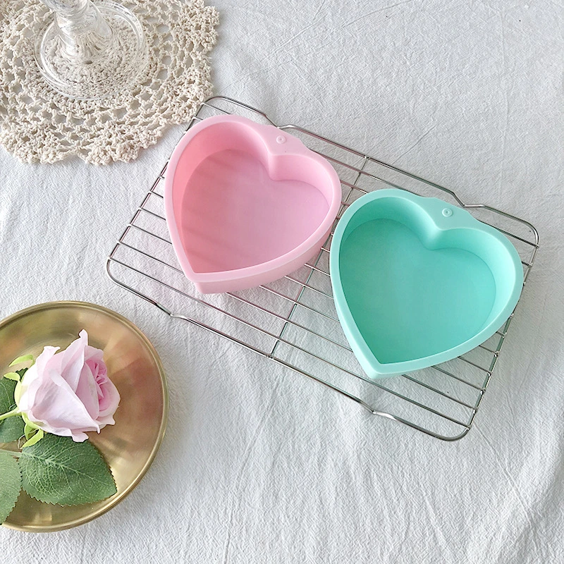 Multi-Size Heart-Shaped and Round Baking Cake Silicone Molds